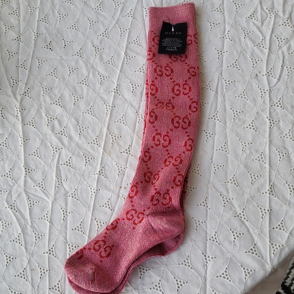 NEW GUCCI CALF SOCKS LAMÉ PINK AND RED - Picture 1 of 6